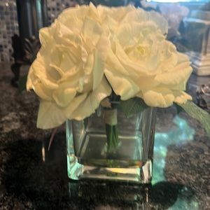 Faux roses in crystal square